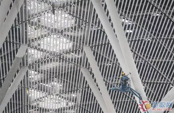 �{(l��n)ɫ���� 